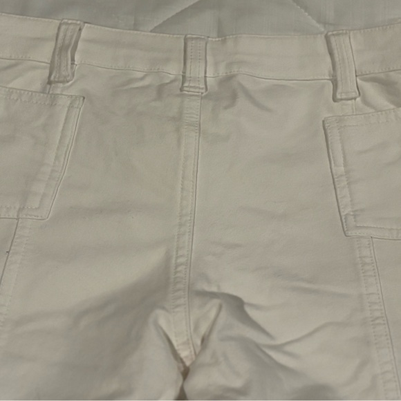 **** New Jennifer Lopez White Jeans, Size 7 - Picture 4 of 7